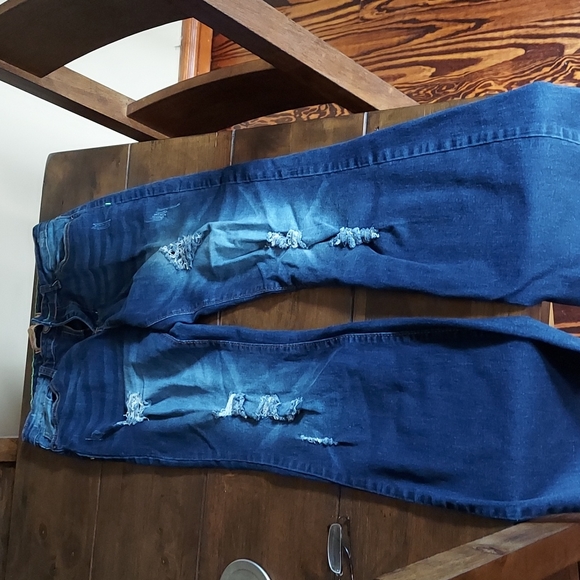 Jeans - Picture 1 of 3